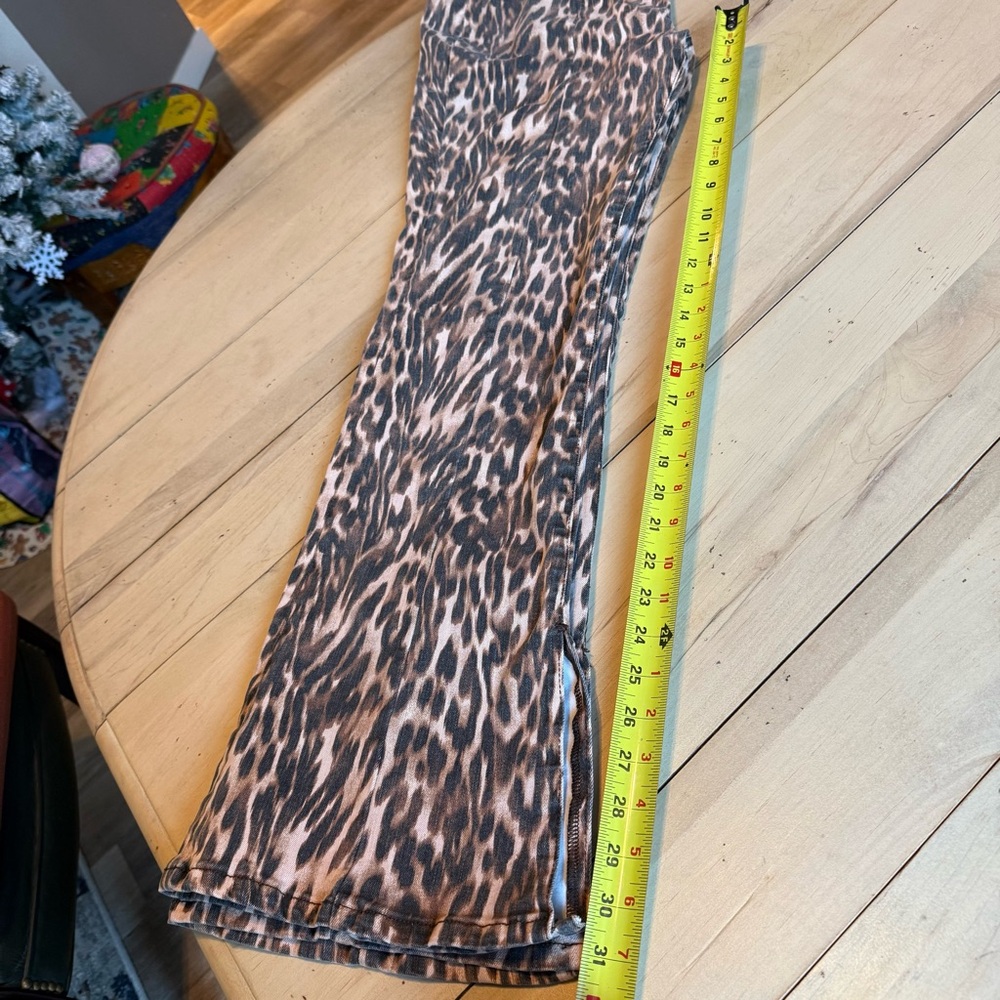 Tall ladies, these pants were made 4 walking and for U. Leopard pt. high wasted